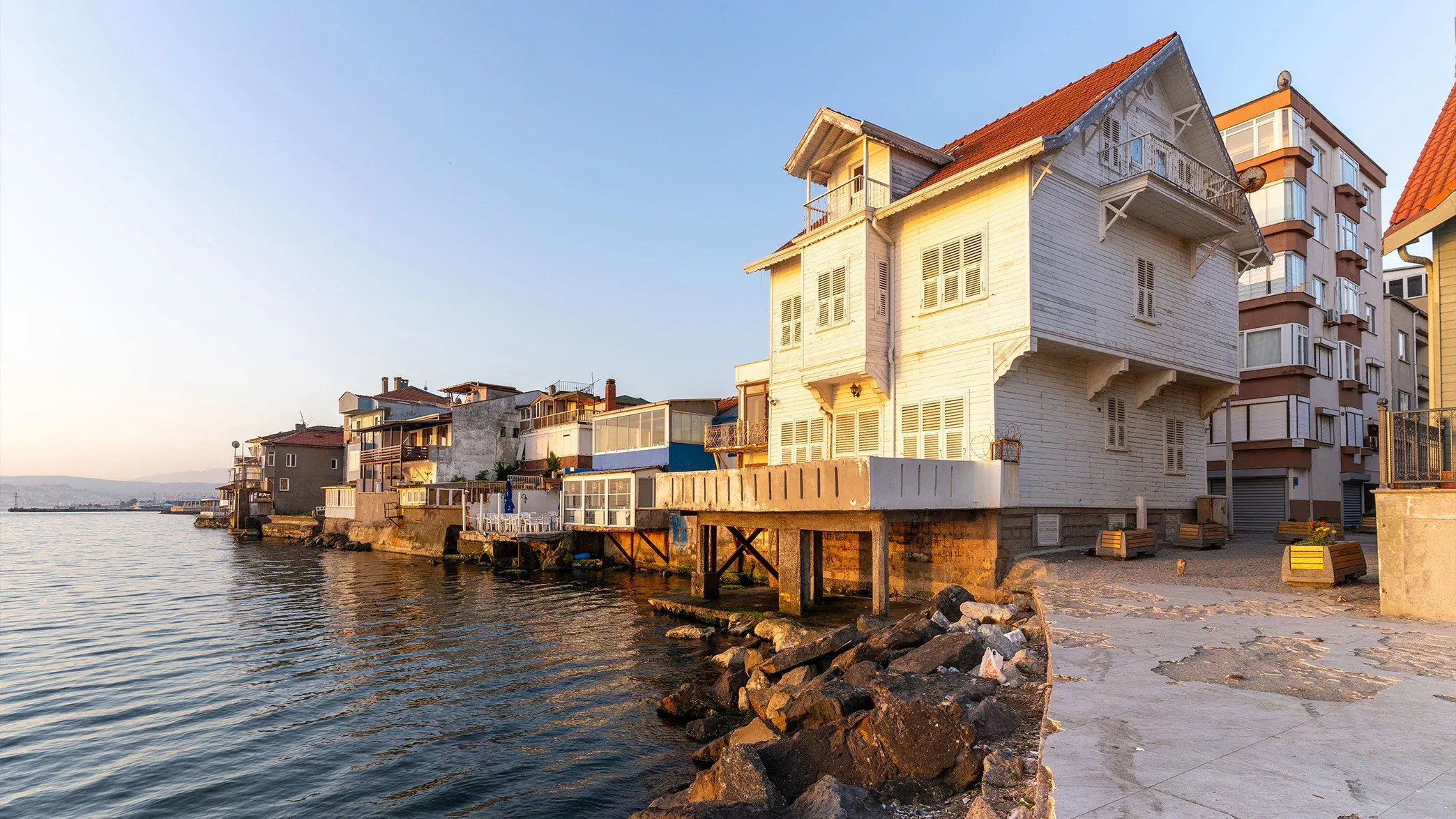 Sahil Şeridine Yakın Konumu ile Yıldız Otel