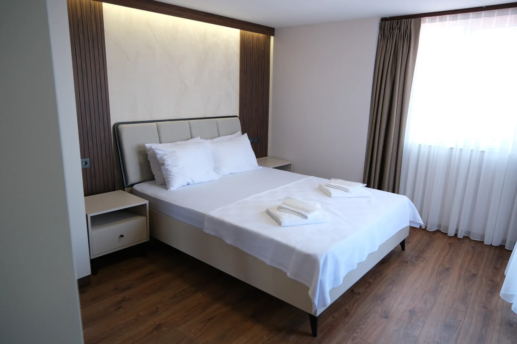 Yıldız Otel Galeri