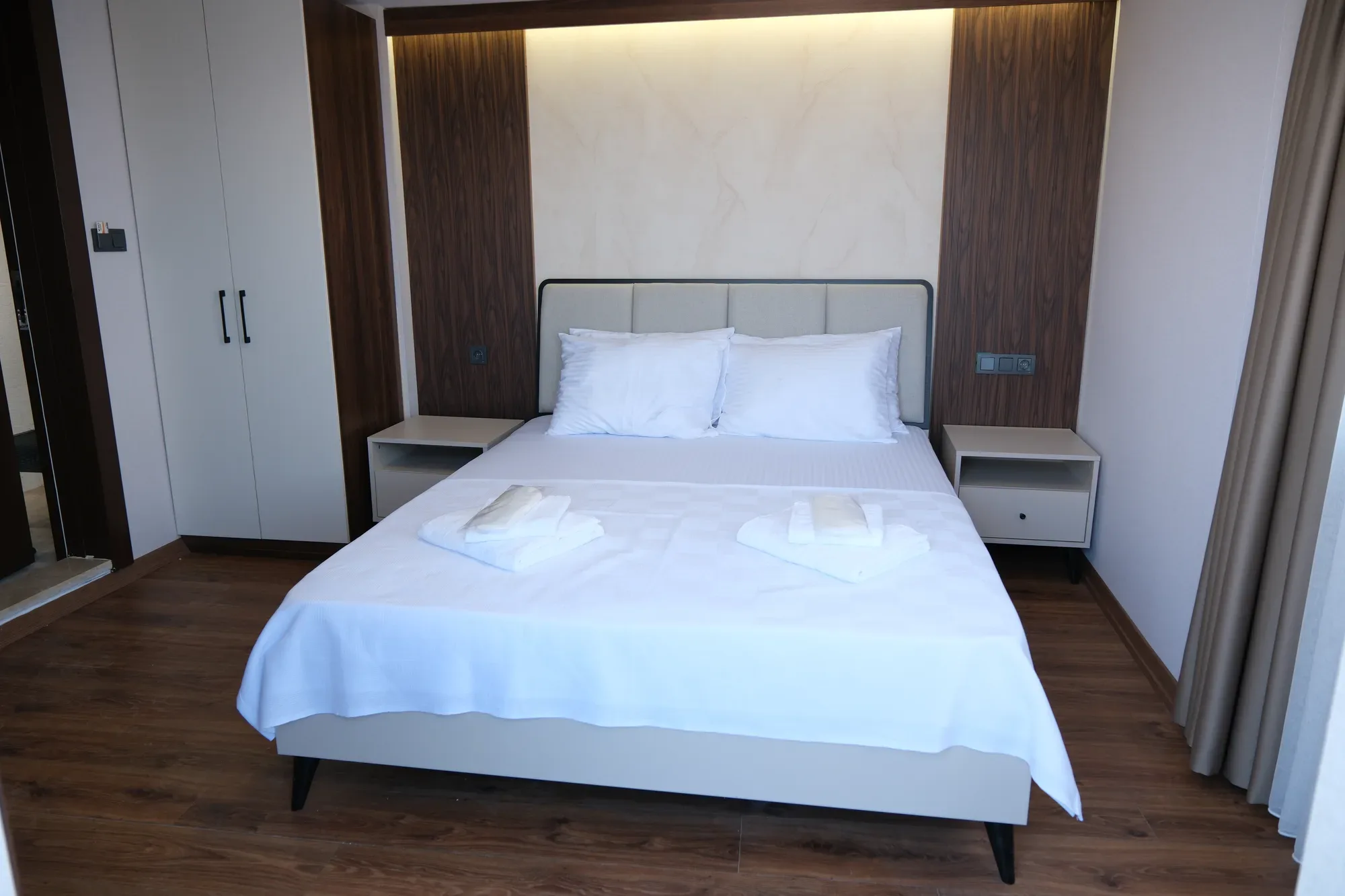 Yıldız Otel Galeri