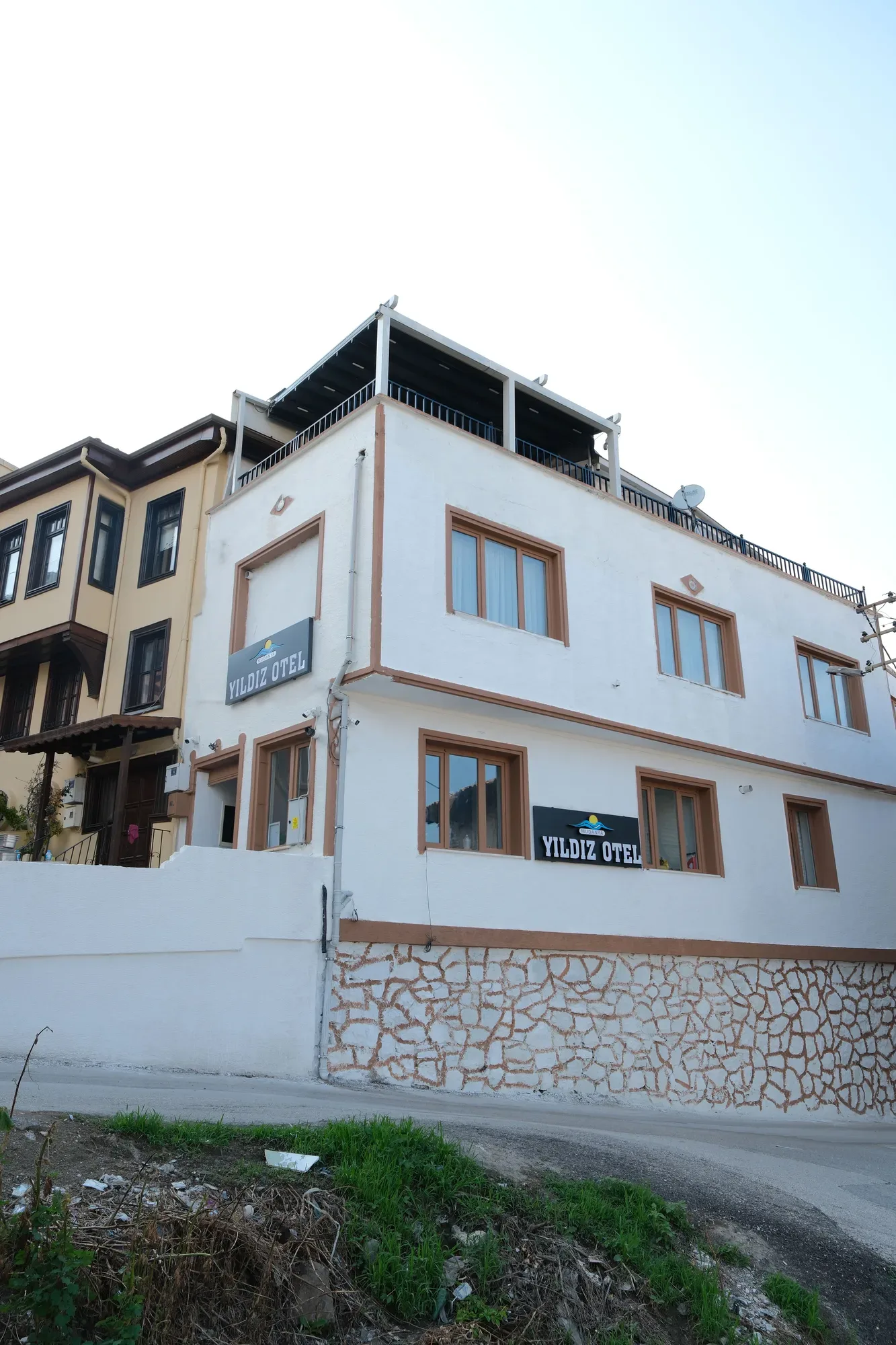 Yıldız Otel Galeri